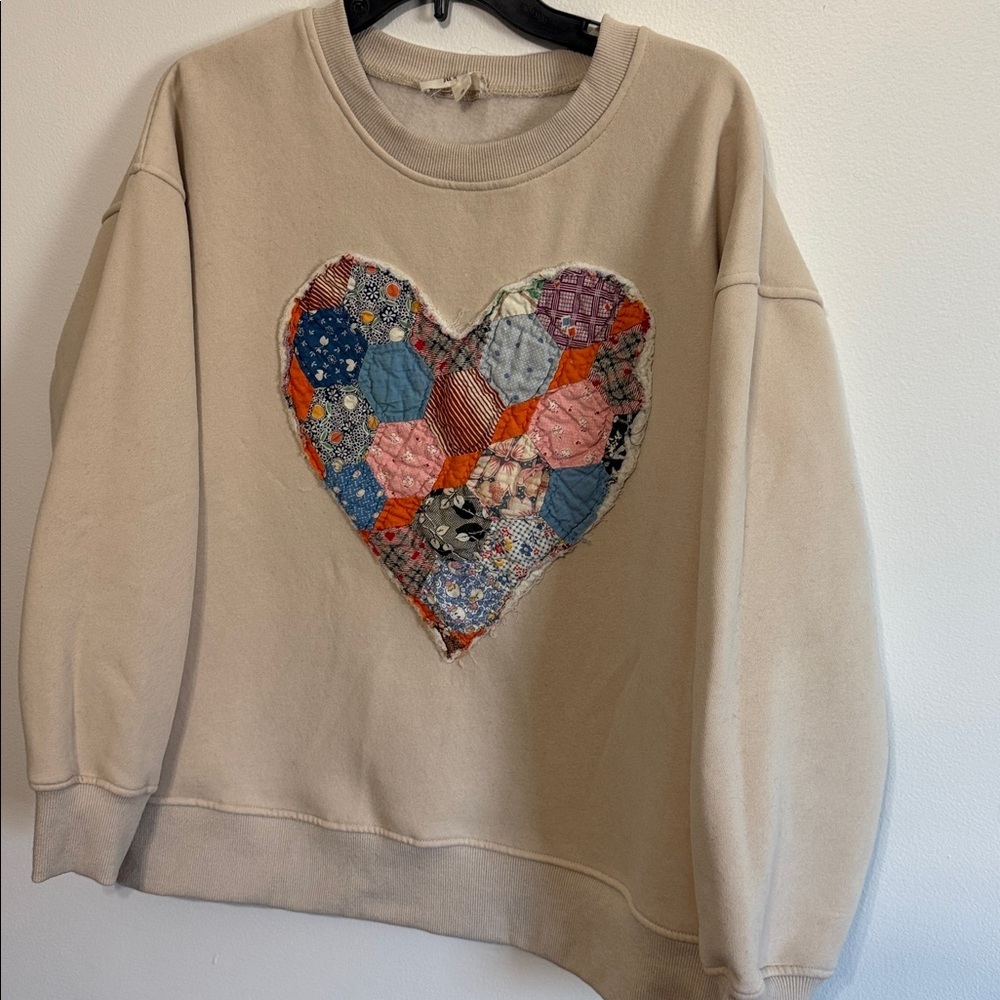 Jade by Jane Beige Cream Patchwork Sweatshirt Colorful Heart Patch Oversized Fit - Picture 4 of 9